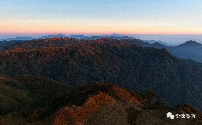 南山，高山红哨