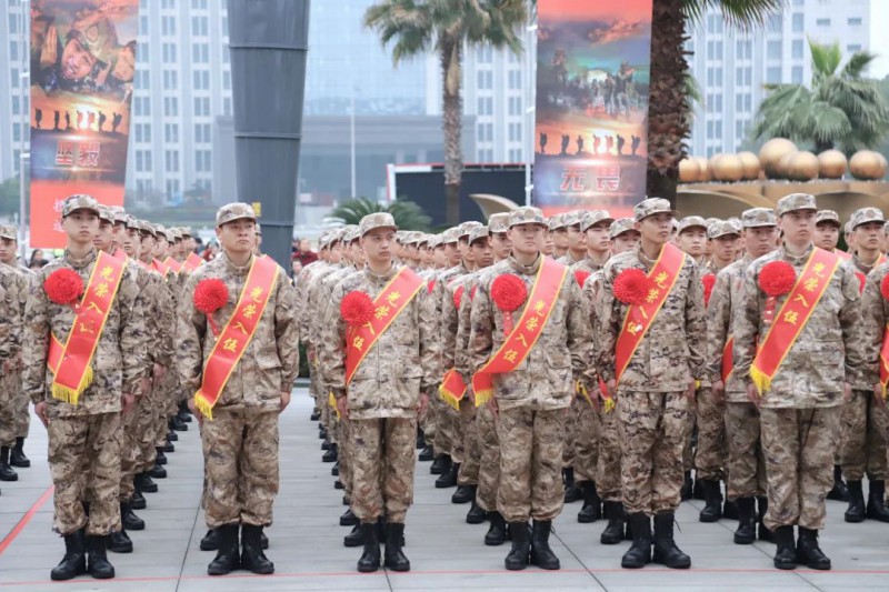 好男儿 当兵去！邵阳千余名新兵奔赴军营